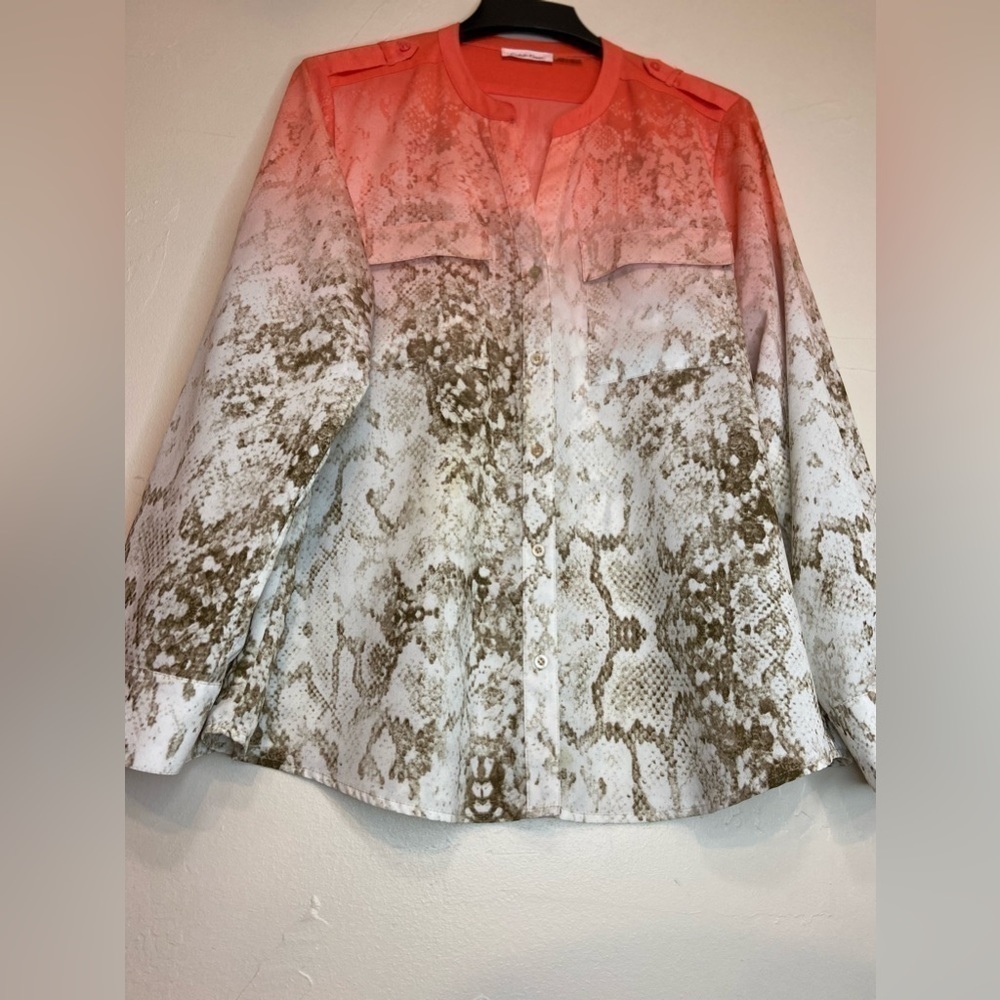 Calvin Klein~Sheer Ombré Snakeskin Blouse~Long Sleeve w/Button Tabs~Size 1X - Picture 7 of 16